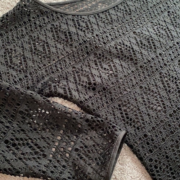 •EXPRESS• Women’s Black Aztec Like Cut Out Dress w/ Attached Slip Underneath - Picture 3 of 8